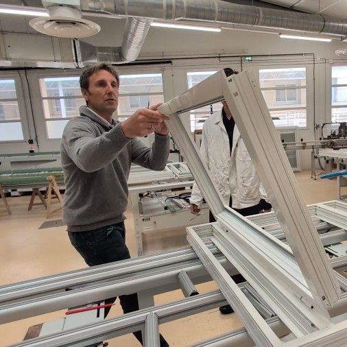 Contrôle d’un ouvrant en aluminium en atelier